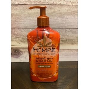 **2 for $25** Hempz Pumpkin Spice & Vanilla Chai Body Moisturizer